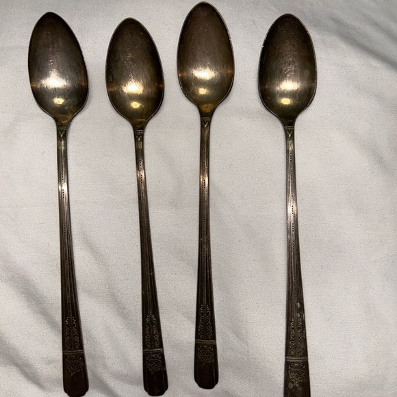 WM A Rogers A1 🥄 - Picture 2 of 6